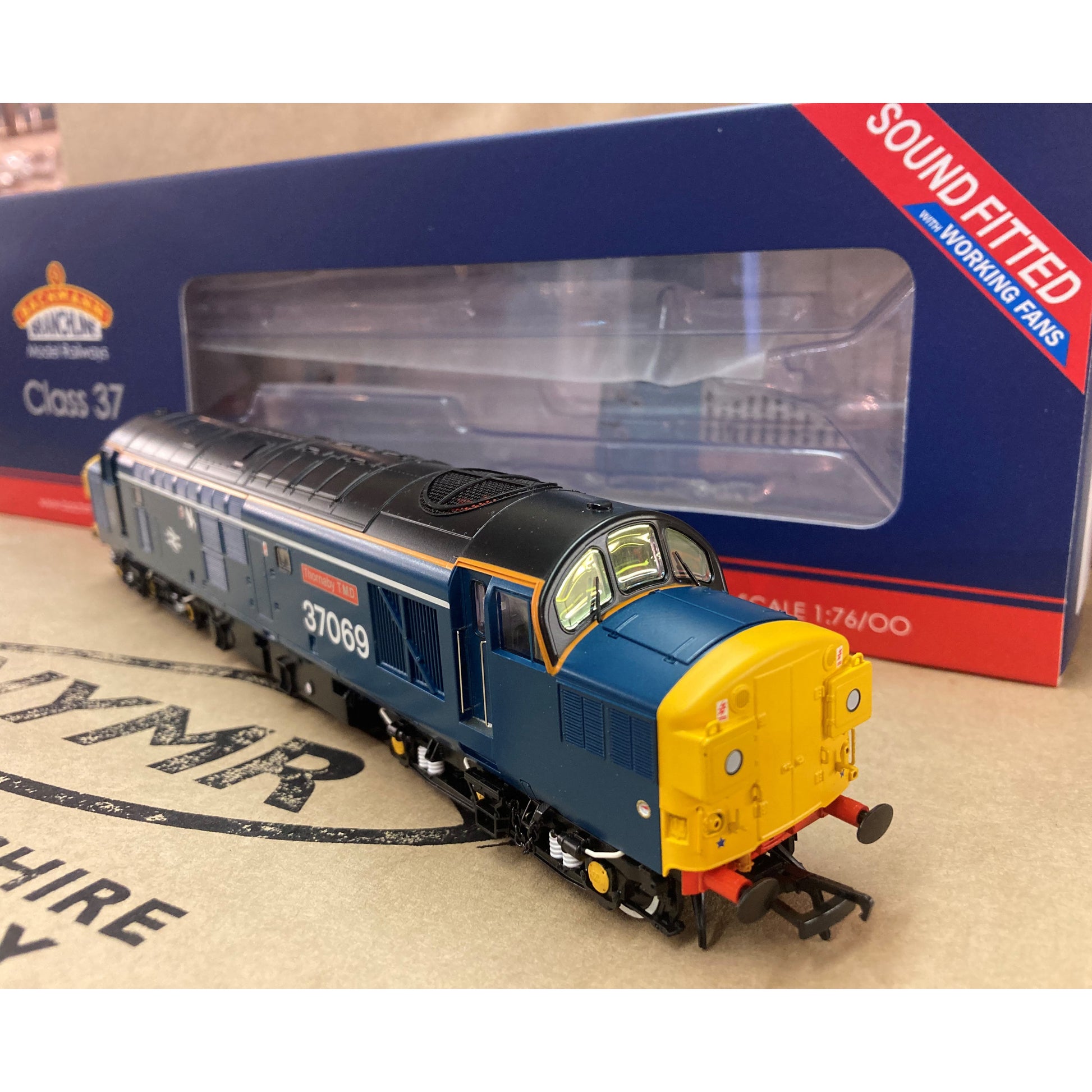 A super brand spanking new model loco out of the box to show you the shinyness of the finish. Box in background.
